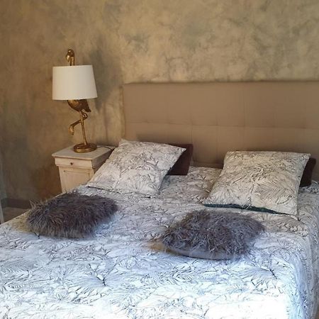 La Maison Porte Bonheur Chantelle ภายนอก รูปภาพ